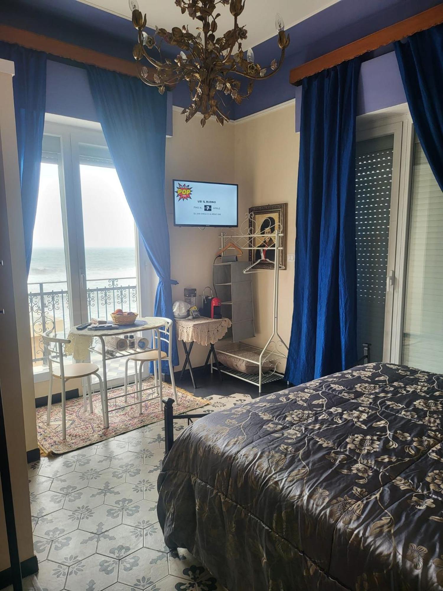 Maison d'hôtes Romantic House Spettacolare Vista Mare Unica Nel Suo Genere